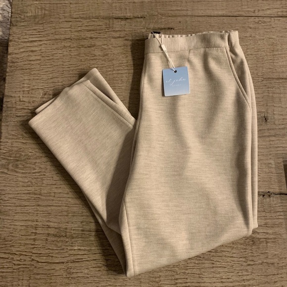 St. John’s Wool Pants in Hazelnut. - Picture 10 of 14